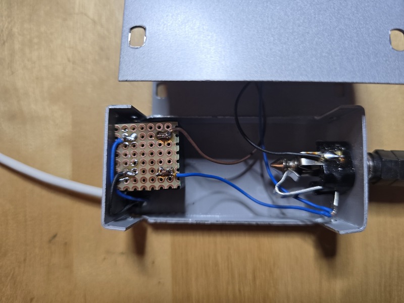 Sicherung mit Lochrasterplatine - Ansicht von oben